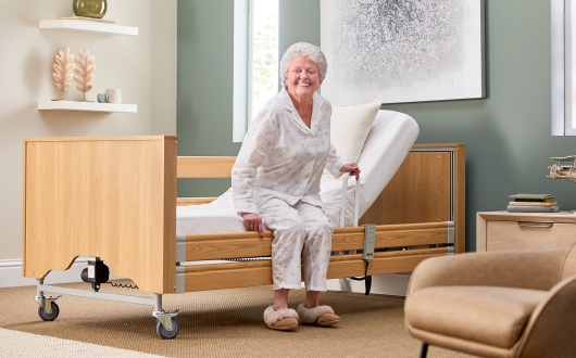 Woman using Opera Classic bed