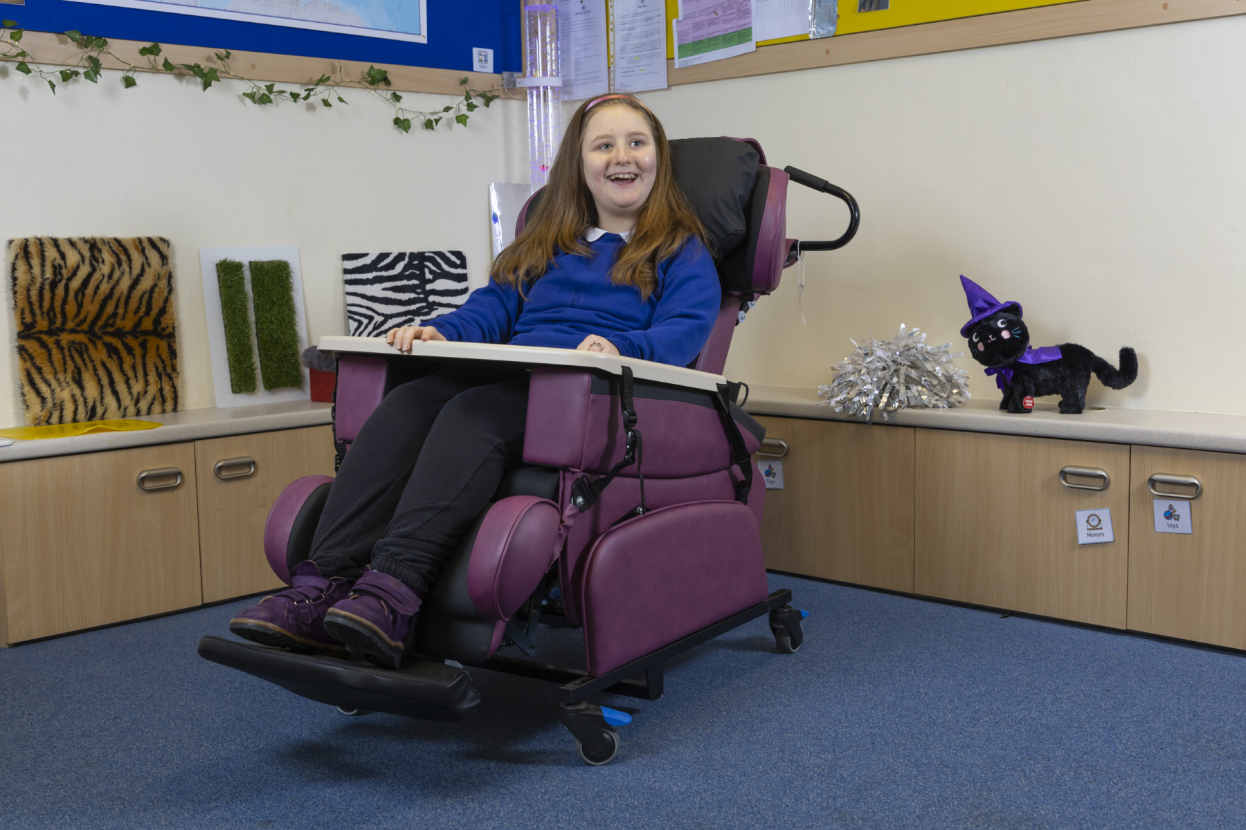 Careflex Hydroflex girl in chair image