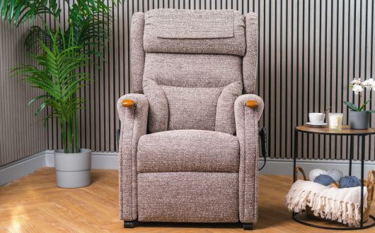 Recliner direct front facing
