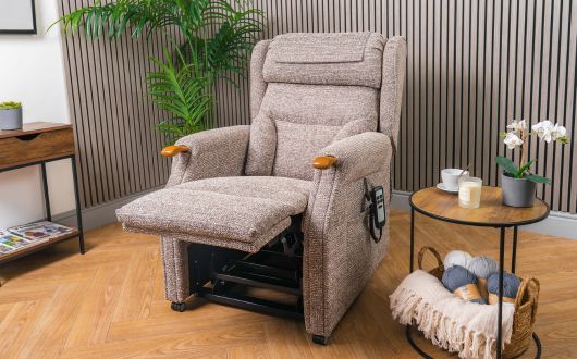 Recliner leg rest elevated